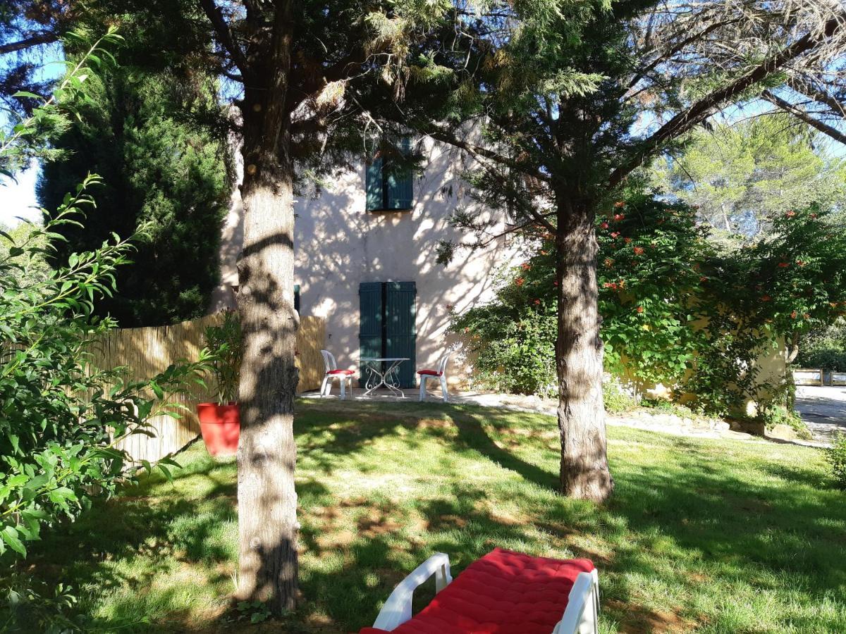 Suite Avec Jardin Entre Aix En Provence, Luberon Et Verdon Peyrolles-en-Provence Exterior foto
